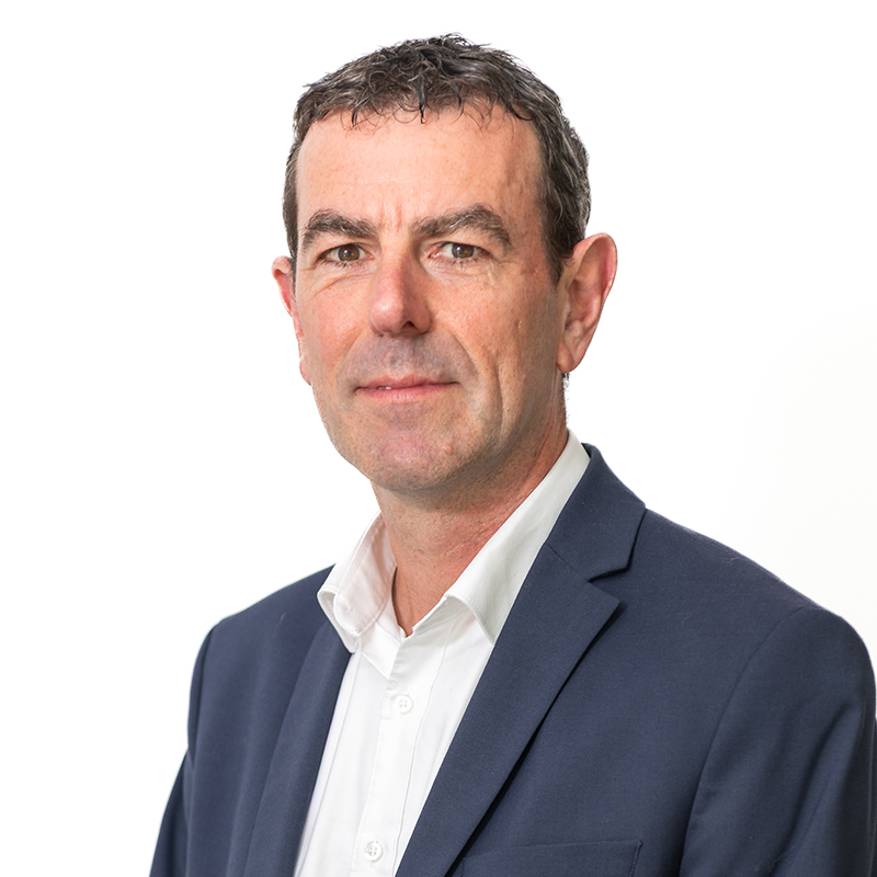 Simone Sweijen (bestuursbureau, midofficer)